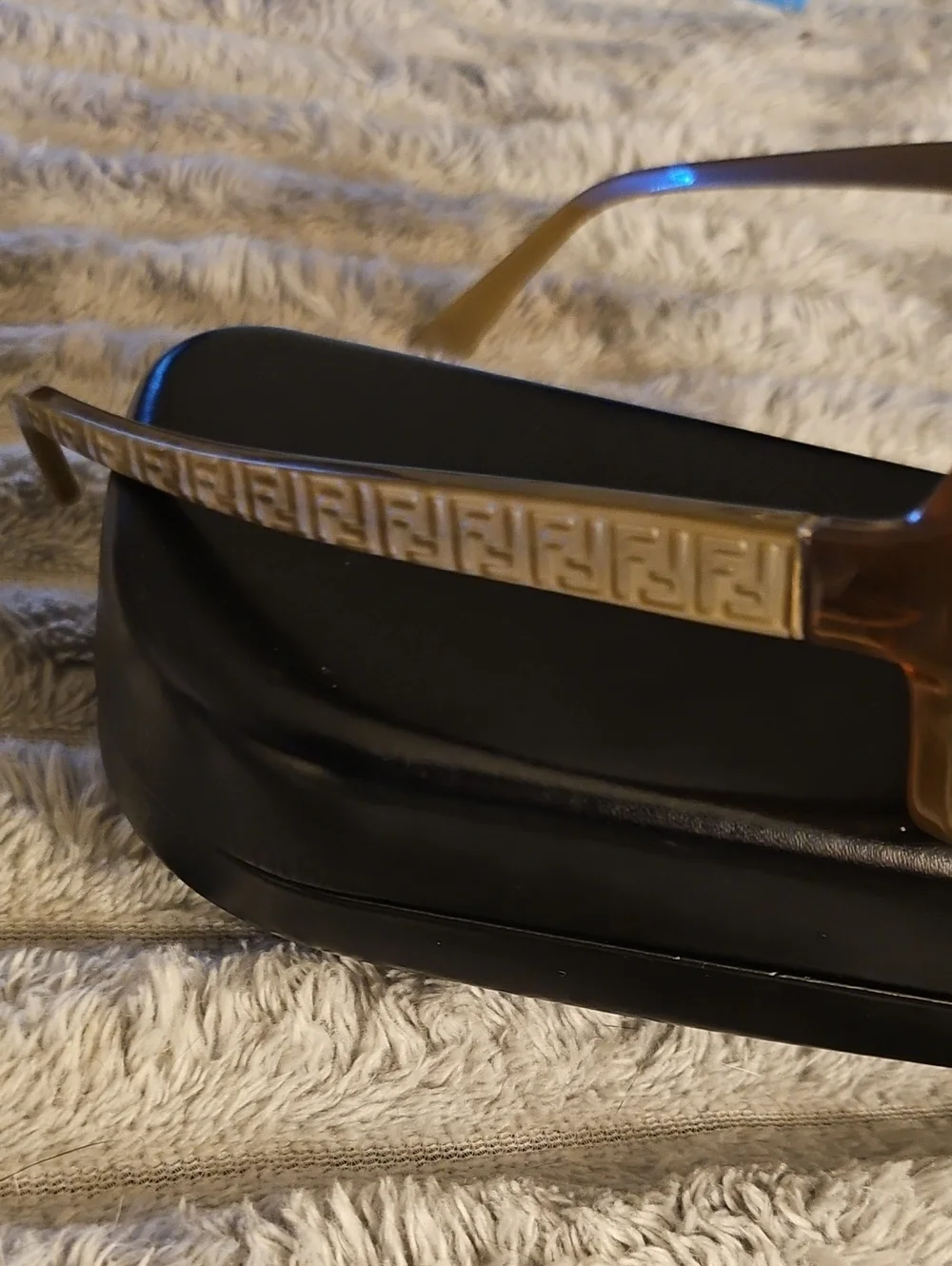 Fendi retail 450